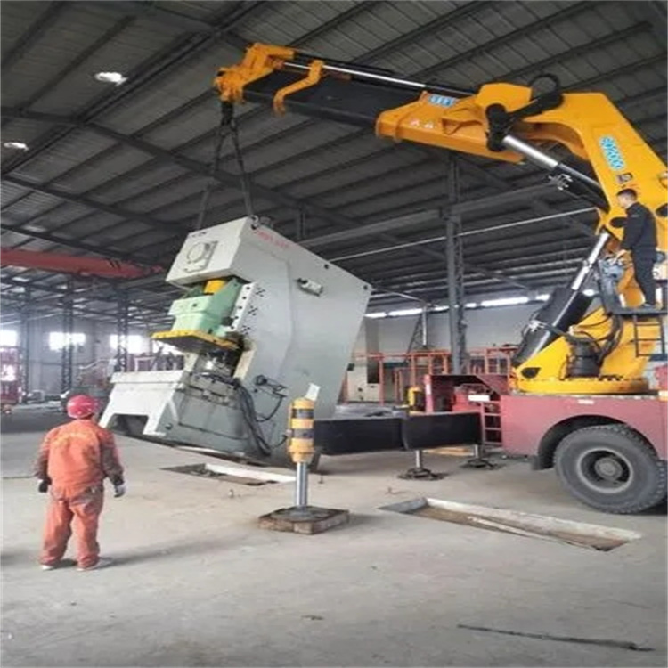 环翠80吨折臂吊车出租附近电话